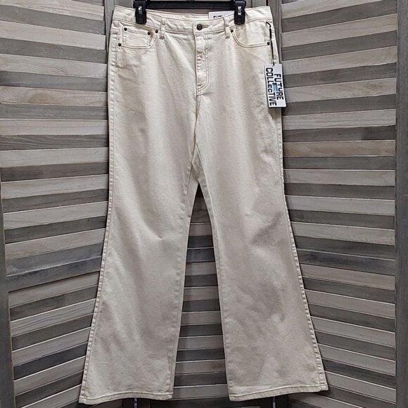 WOMEN'S FLARE LEG DENIM PANT | FUTURE COLLECTIVE | 14 - Picture 3 of 14